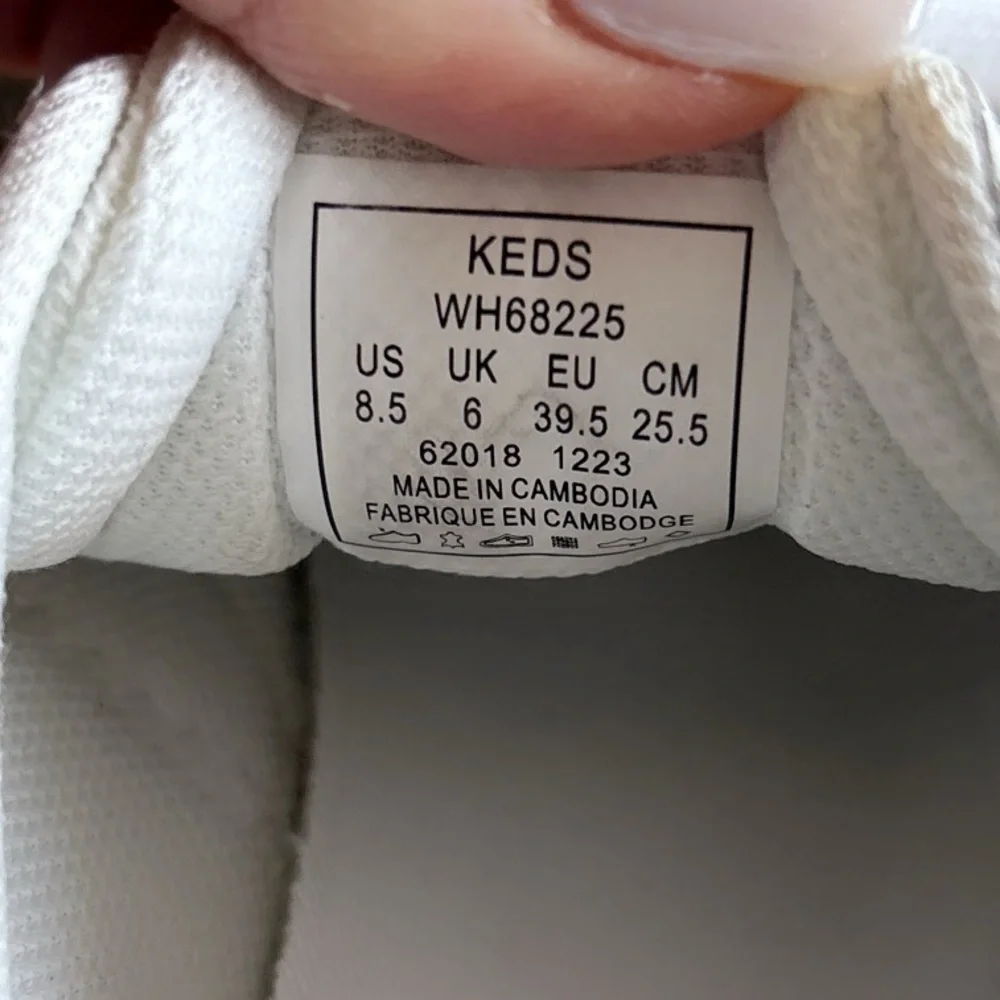 Keds Women's The Court Leather Sneaker - White 8.5 EUC